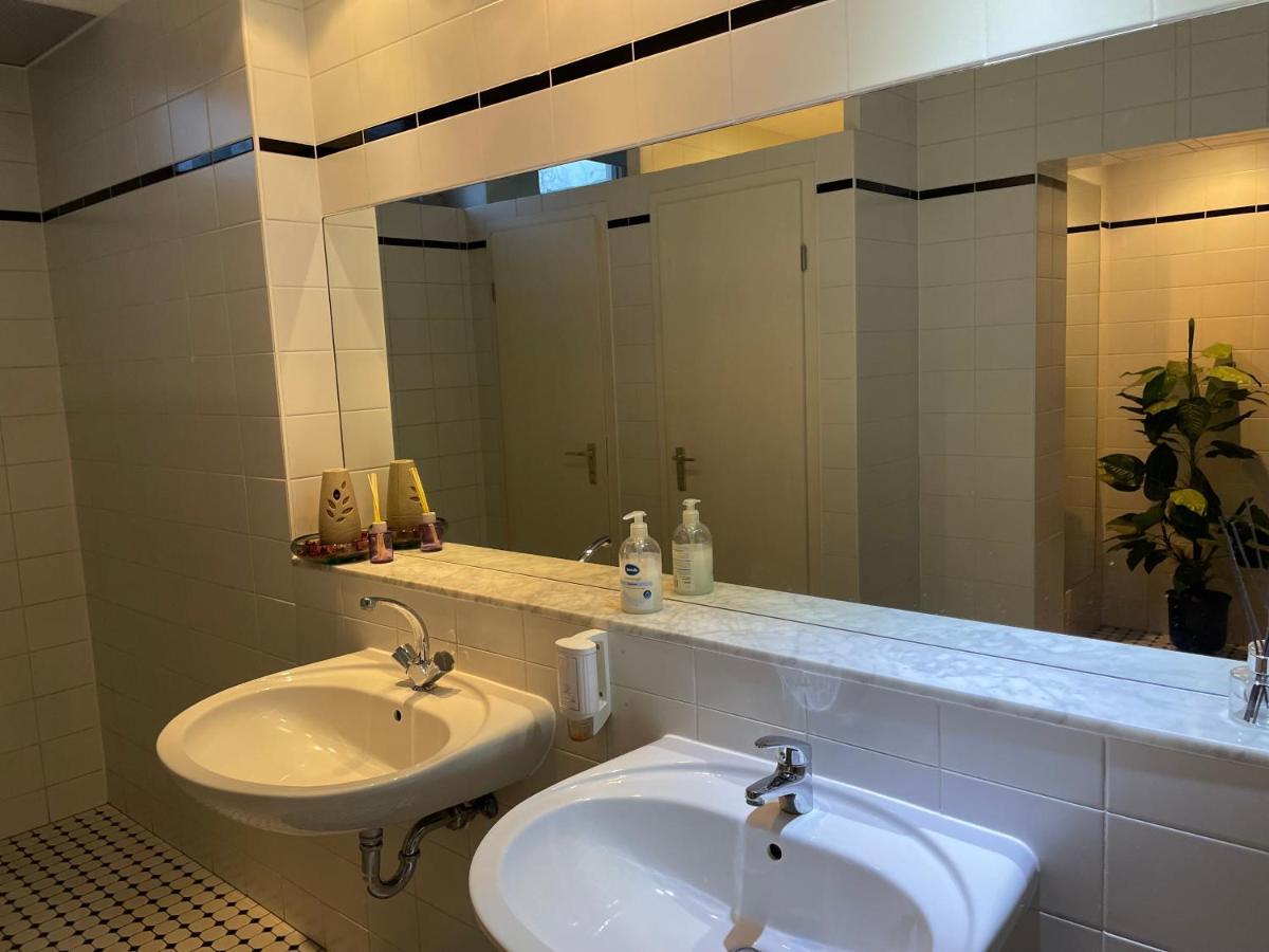 Hotel Bitterfelder Hof Екстер'єр фото