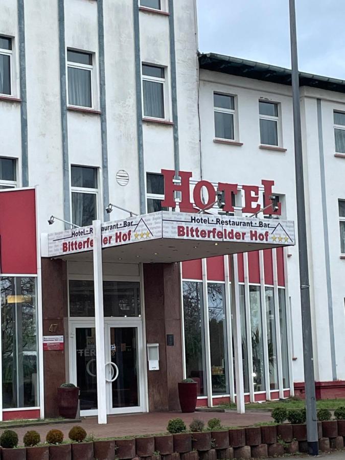 Hotel Bitterfelder Hof Екстер'єр фото